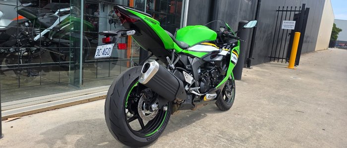 2025 Kawasaki NINJA ZX-6R (636) KRT GREEN