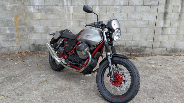 2016 MOTO GUZZI V7 RACER