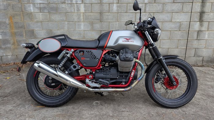 2016 MOTO GUZZI V7 RACER