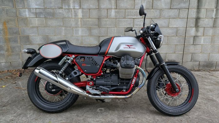 2016 MOTO GUZZI V7 RACER