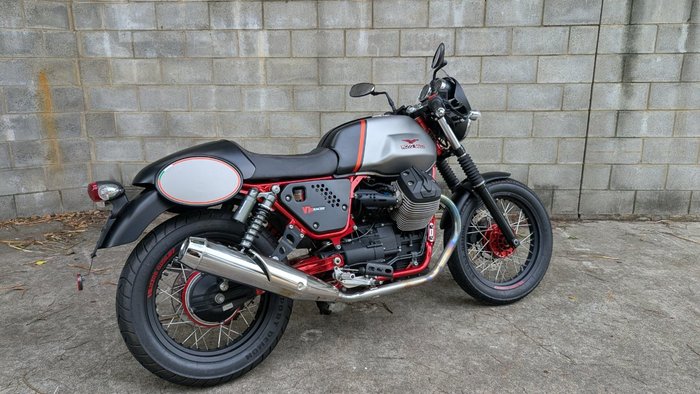 2016 MOTO GUZZI V7 RACER