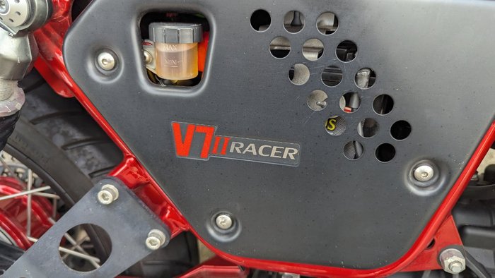 2016 MOTO GUZZI V7 RACER