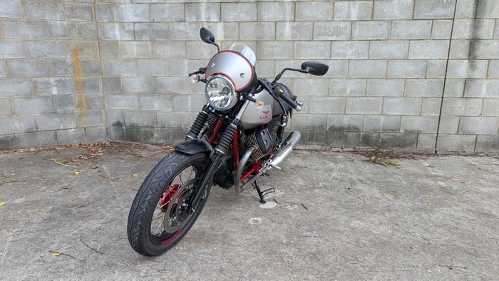 2016 MOTO GUZZI V7 RACER