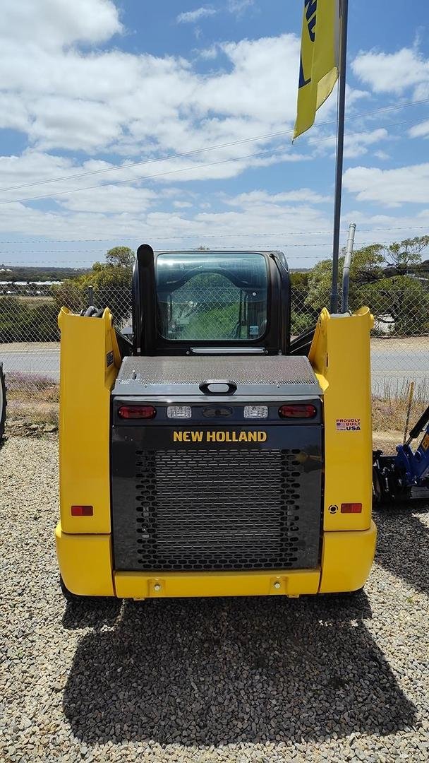 2023 New Holland C327