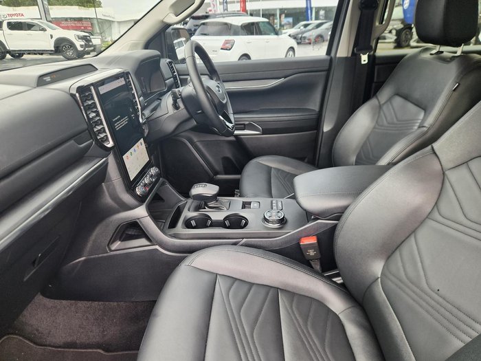 2025 Ford Everest Black Edition