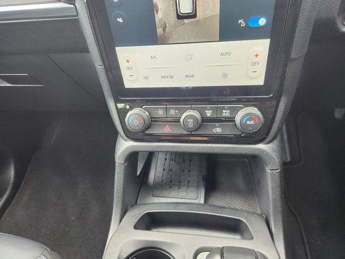 2025 Ford Everest Black Edition