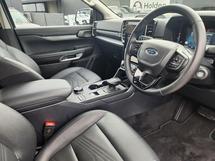 2025 Ford Everest Black Edition