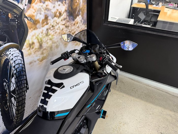 2023 CFMOTO 450 SR ABS WHITE