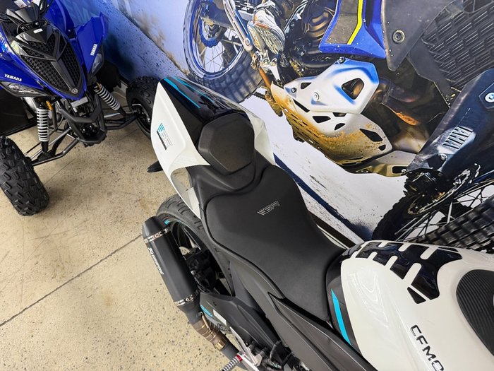 2023 CFMOTO 450 SR ABS WHITE