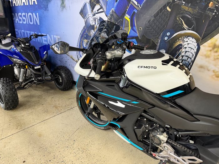 2023 CFMOTO 450 SR ABS WHITE