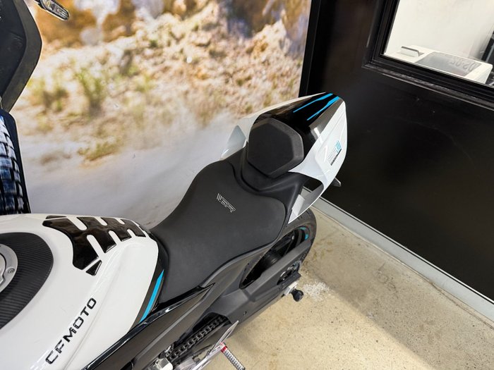 2023 CFMOTO 450 SR ABS WHITE