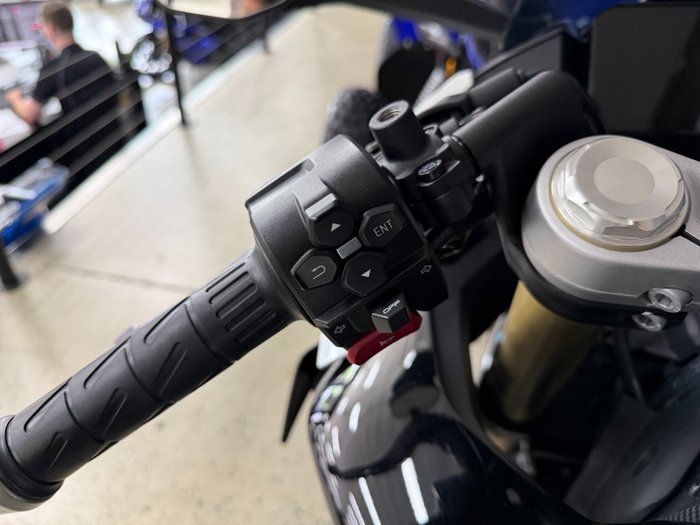 2023 CFMOTO 450 SR ABS WHITE