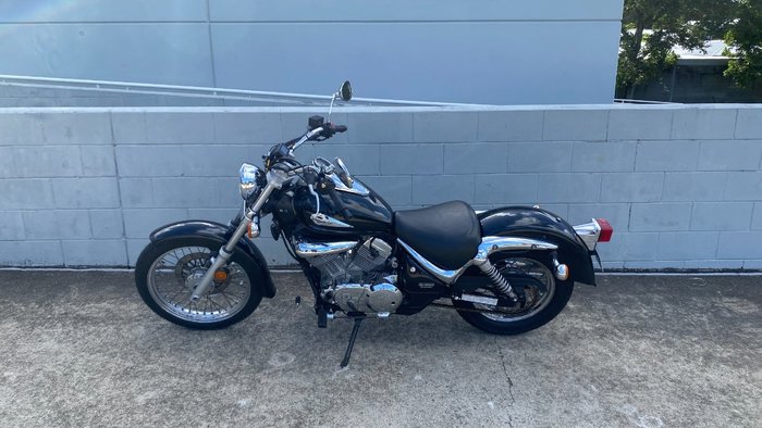 2009 Suzuki VL250 (LC250 INTRUDER) Black