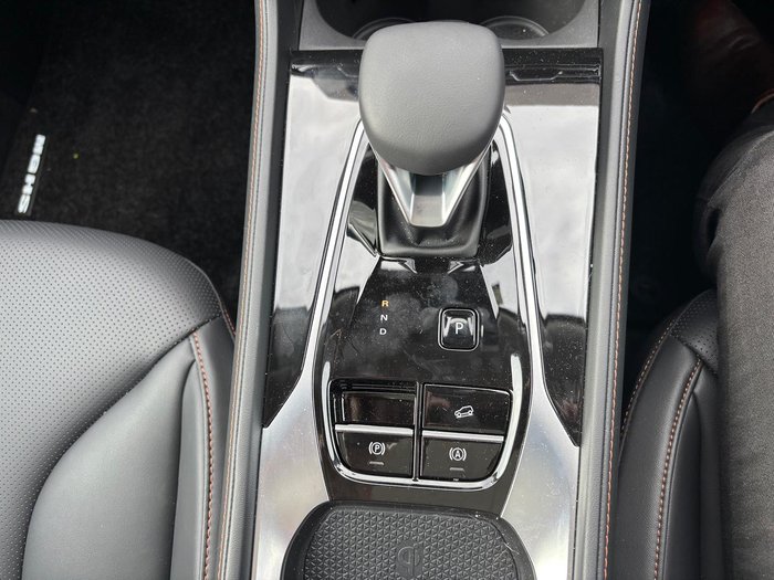 2025 MG HS Super Hybrid Essence AS33P MY25 Pearl White