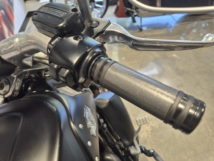 2011 Harley-Davidson V-Rod Muscle (VRSCF) V-Rod Black