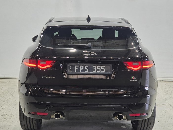 2019 Jaguar F-PACE 35t S