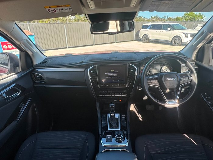 2022 Isuzu MU-X LS-U