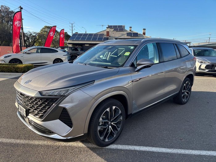 2025 MG QS Excite IS31 MY25 Cashmere Silver
