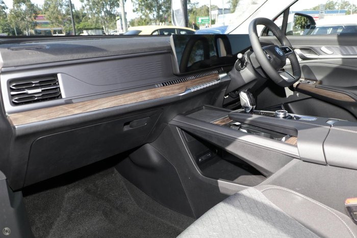 2025 MG QS Excite IS31 MY25 Cashmere Silver