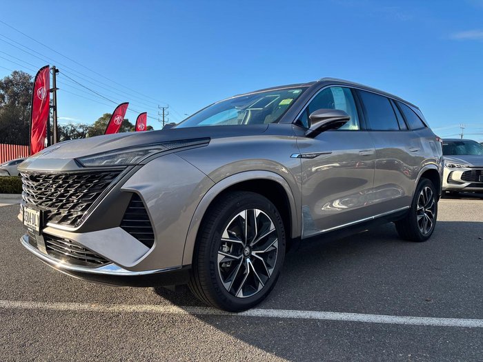 2025 MG QS Excite IS31 MY25 Cashmere Silver