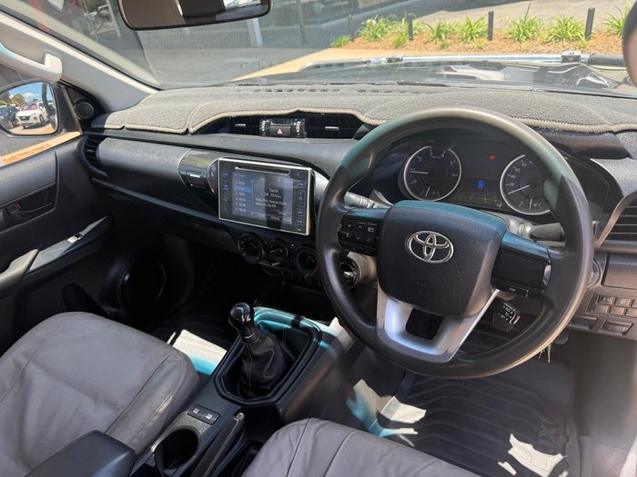 2017 Toyota Hilux SR