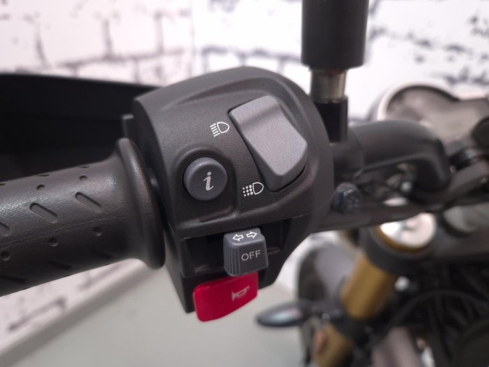 2025 Triumph Scrambler 400 X Scrambler Green