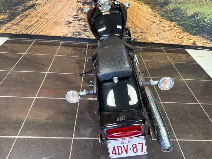 2018 Yamaha XVS650 V-STAR CUSTOM BLUE