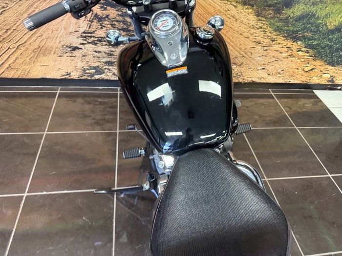 2018 Yamaha XVS650 V-STAR CUSTOM BLUE