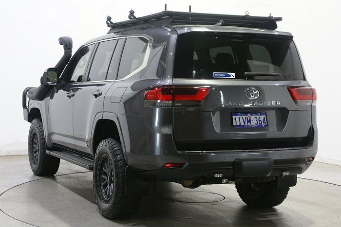 2024 Toyota Landcruiser VX