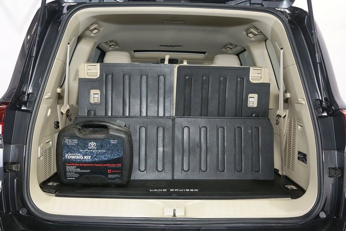 2024 Toyota Landcruiser VX