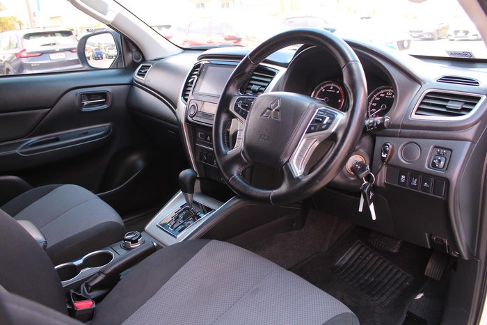 2021 Mitsubishi Triton GLX