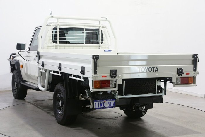 2025 Toyota Landcruiser GXL