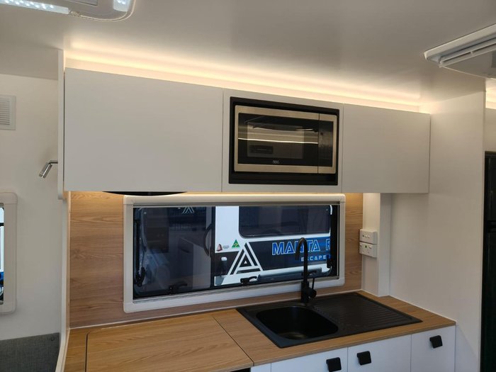 2025 New Age Caravans Manta Ray 15' Escape Mr15e