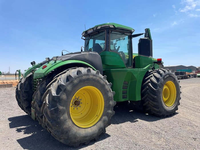 2022 John Deere 9R 590 Green