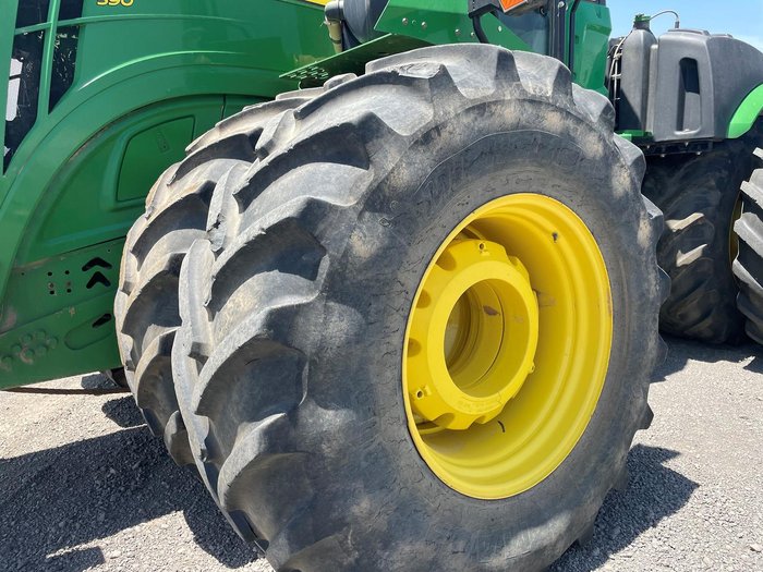 2022 John Deere 9R 590 Green