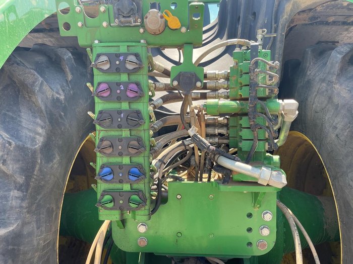 2022 John Deere 9R 590 Green