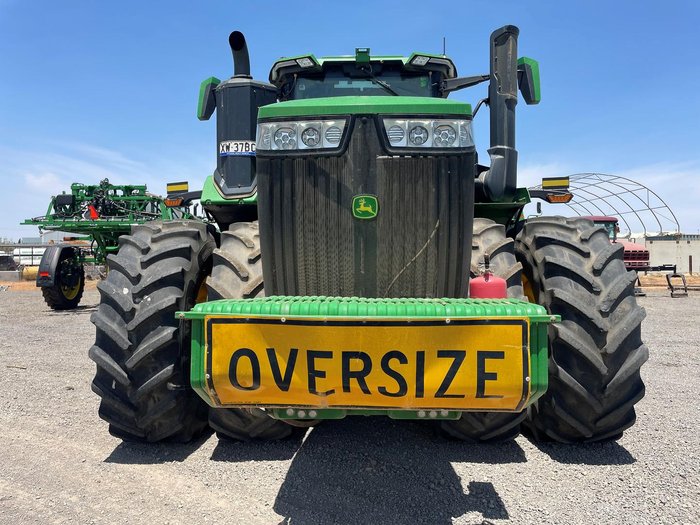 2022 John Deere 9R 590 Green