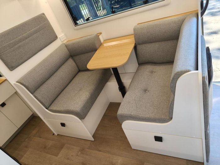 2025 New Age Caravans Manta Ray 15' Escape Mr15e