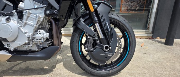 2025 CFMOTO 2025 CF MOTO 675CC 675NK ABS Aerolite Grey