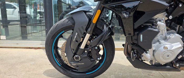 2025 CFMOTO 2025 CF MOTO 675CC 675NK ABS Aerolite Grey