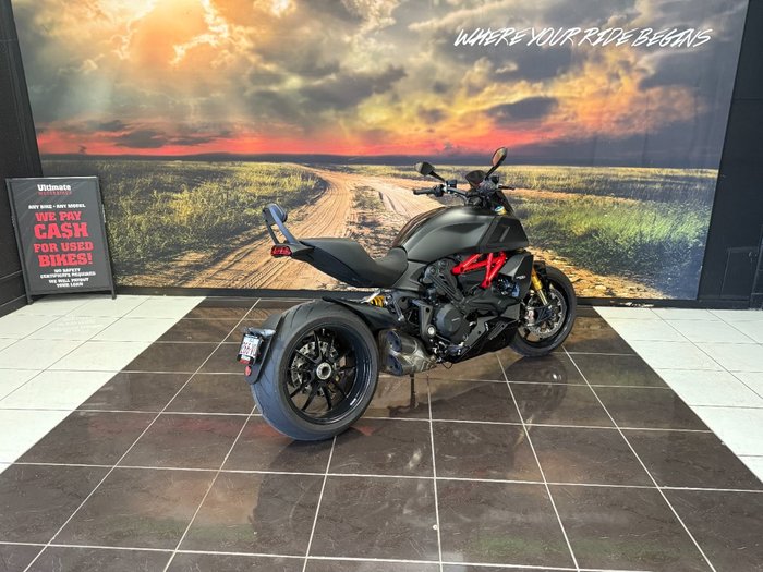 2021 Ducati DIAVEL 1260 S RED BLACK