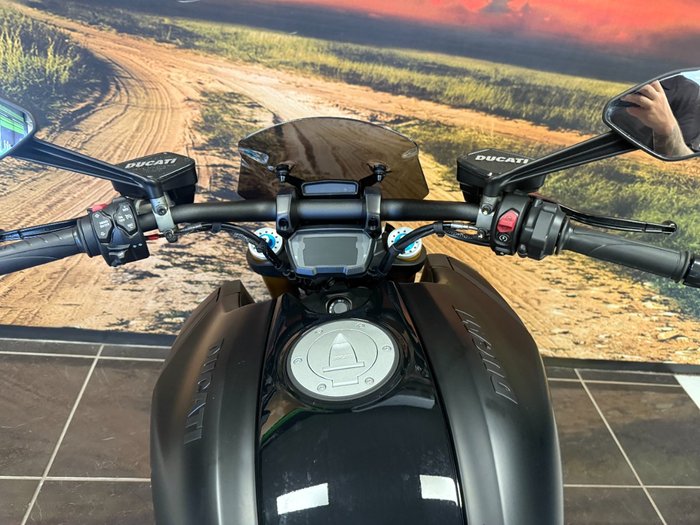 2021 Ducati DIAVEL 1260 S RED BLACK