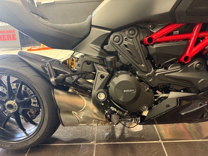 2021 Ducati DIAVEL 1260 S RED BLACK