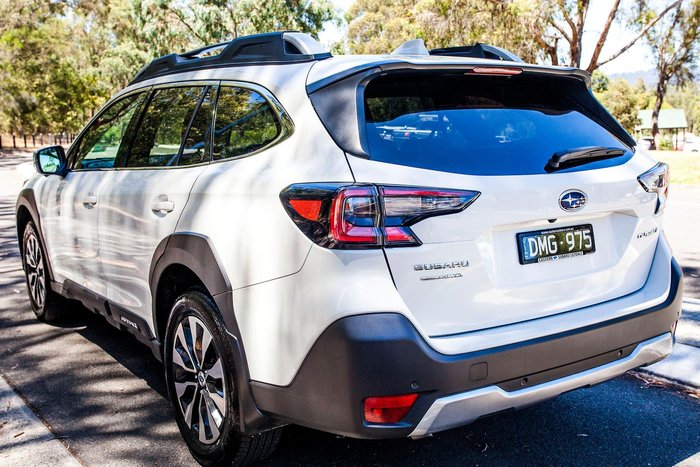 2024 Subaru Outback AWD Touring