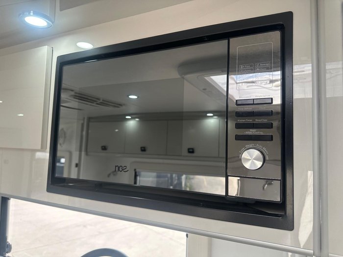 2022 JB Caravans 19'6 Dirt Road Xtreme Rear Door