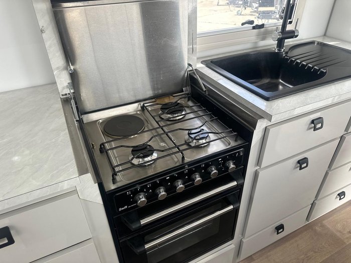 2022 JB Caravans 19'6 Dirt Road Xtreme Rear Door