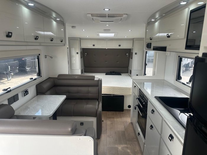 2022 JB Caravans 19'6 Dirt Road Xtreme Rear Door
