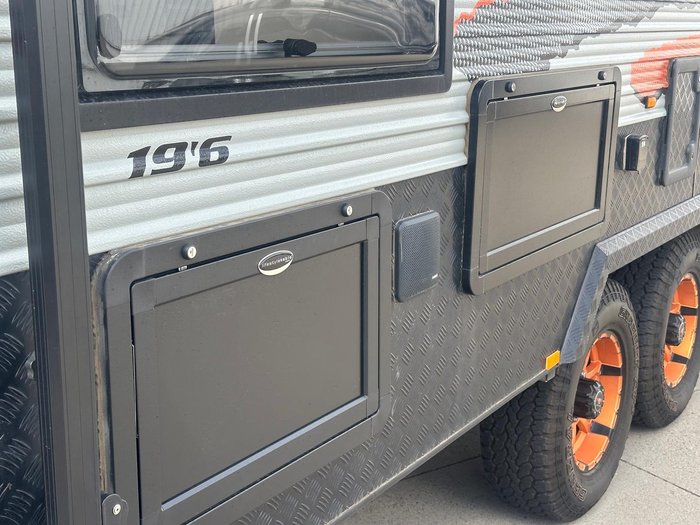 2022 JB Caravans 19'6 Dirt Road Xtreme Rear Door
