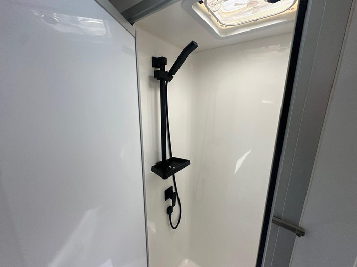 2022 JB Caravans 19'6 Dirt Road Xtreme Rear Door