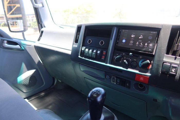 2013 Isuzu N Series NPR 400